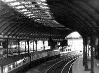 An ECML service destined for Edinburgh runs into Newcastle Central behind a class 47 locomotive in March 1981.<br><br>[John Furnevel 14/03/1981]