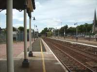 Platform 1 at Broughty Ferry looking west on 23 May 2007<br><br>[David Panton 23/05/2007]