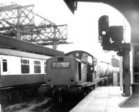 Clayton D8589 takes an oil train through Newcastle Central in September 1969.<br><br>[John Furnevel 30/09/1969]