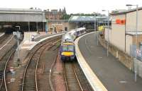 A Dundee - Glasgow service leaves Perth's platform 1 in June 2006. <br><br>[John Furnevel 15/06/2006]